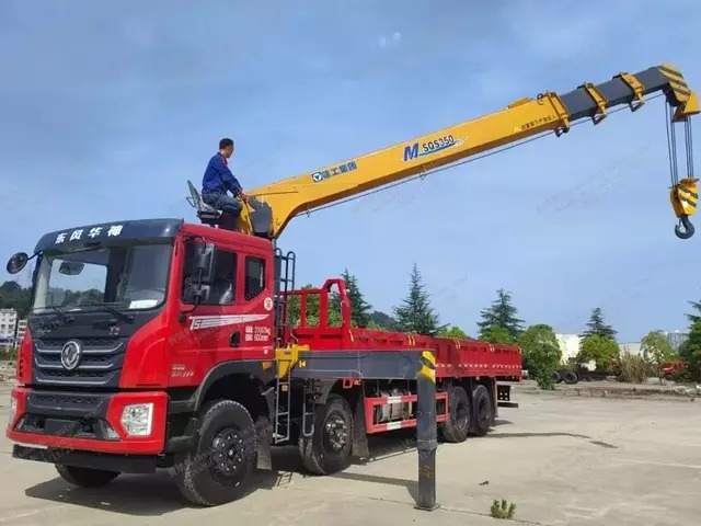 Crane Truck Comparison Guide Best Picks from Major Manufacturers