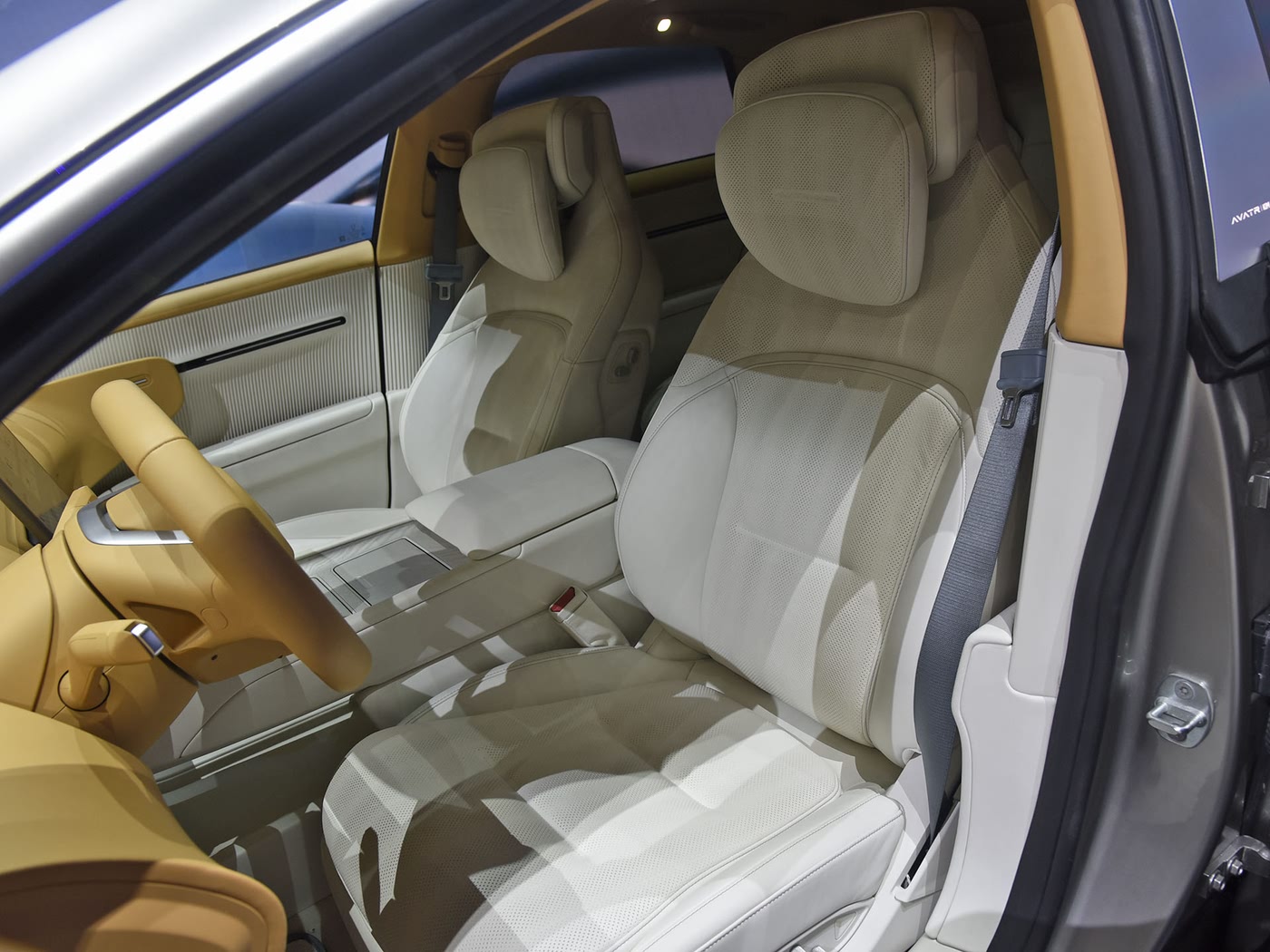 Avatr 12 Electric Car with Premium Interior Low Mileage Max Erev 705km CLTC Harmonyos System Discount Price for New Used EV