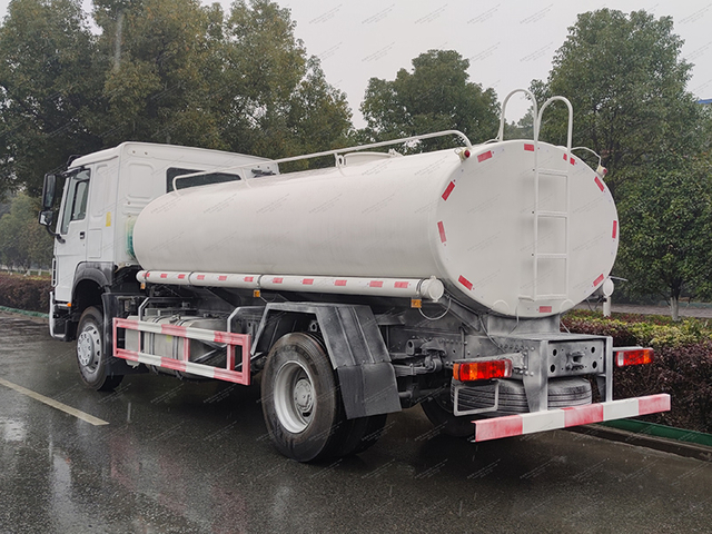 HOWO 4X2 12 Cubic Meter Water Tank Truck