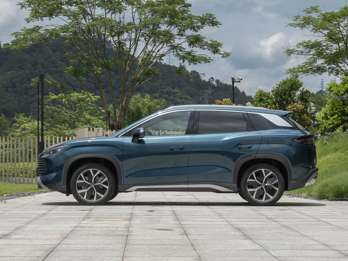 How To Choose The Right Electric Vehicle for Your Lifestyle?