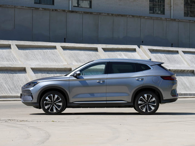 PHEV Car For BYD Song Plus DM-i Flagship Model High-Performance with 110KM Long Range New Used Electric Vehicle New Energy Car