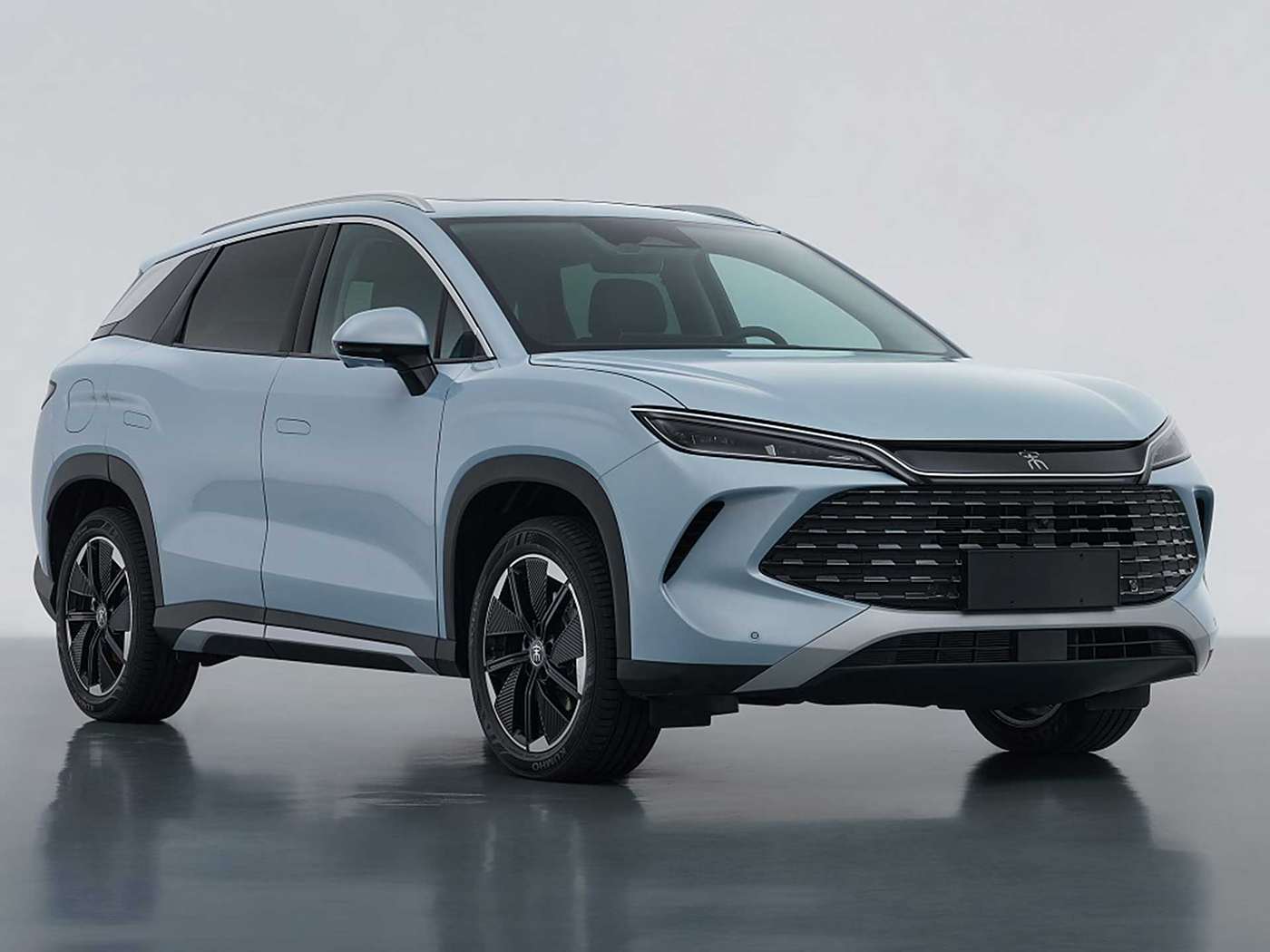 China New Energy Hybrid CarFor BYD Song PLUS DM-i With 160KM FWD Vehicle Leather Seats ACC Cruise 