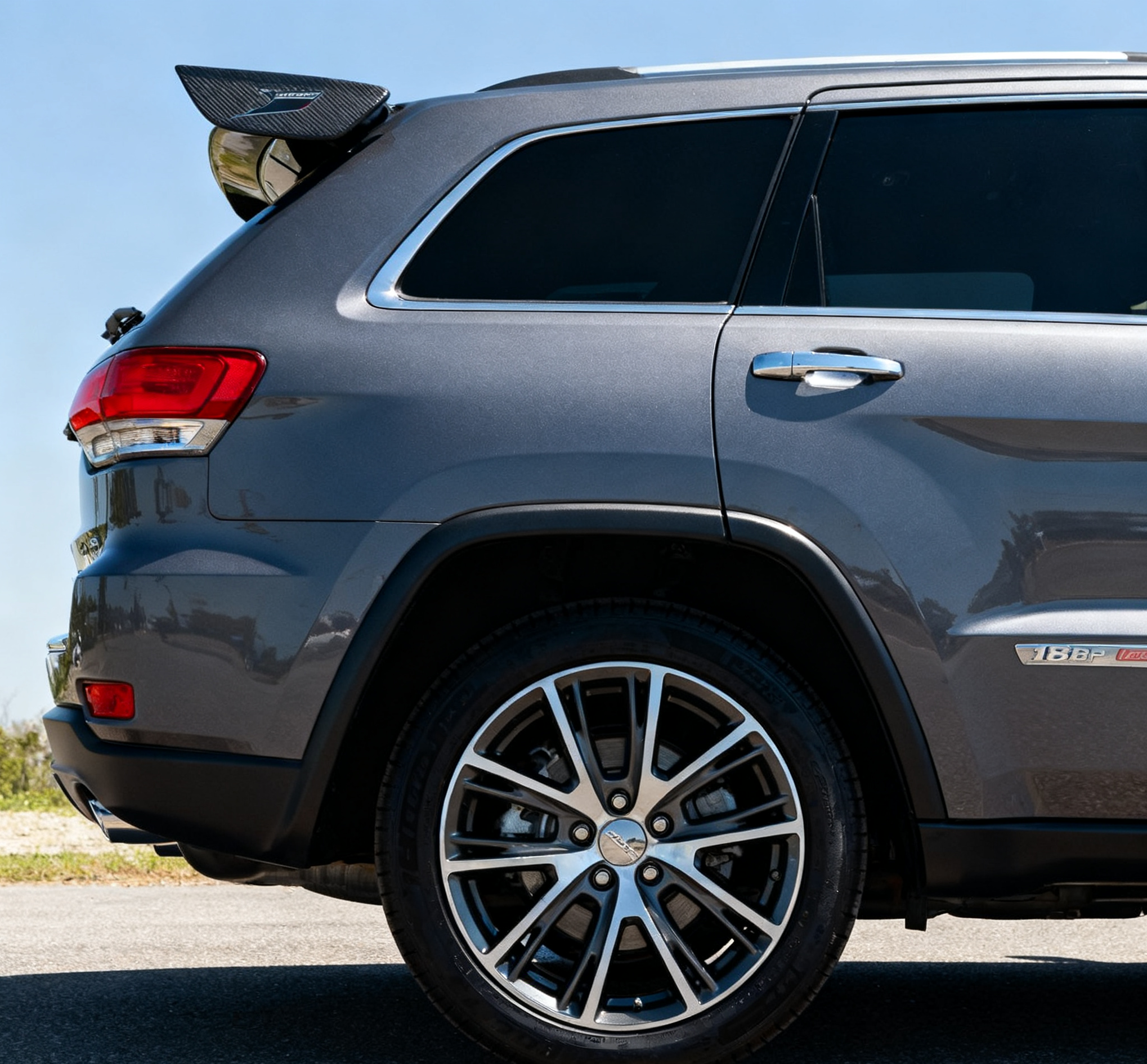 18-inch alloy wheels