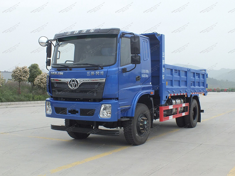 4x2 dump truck on construction site
